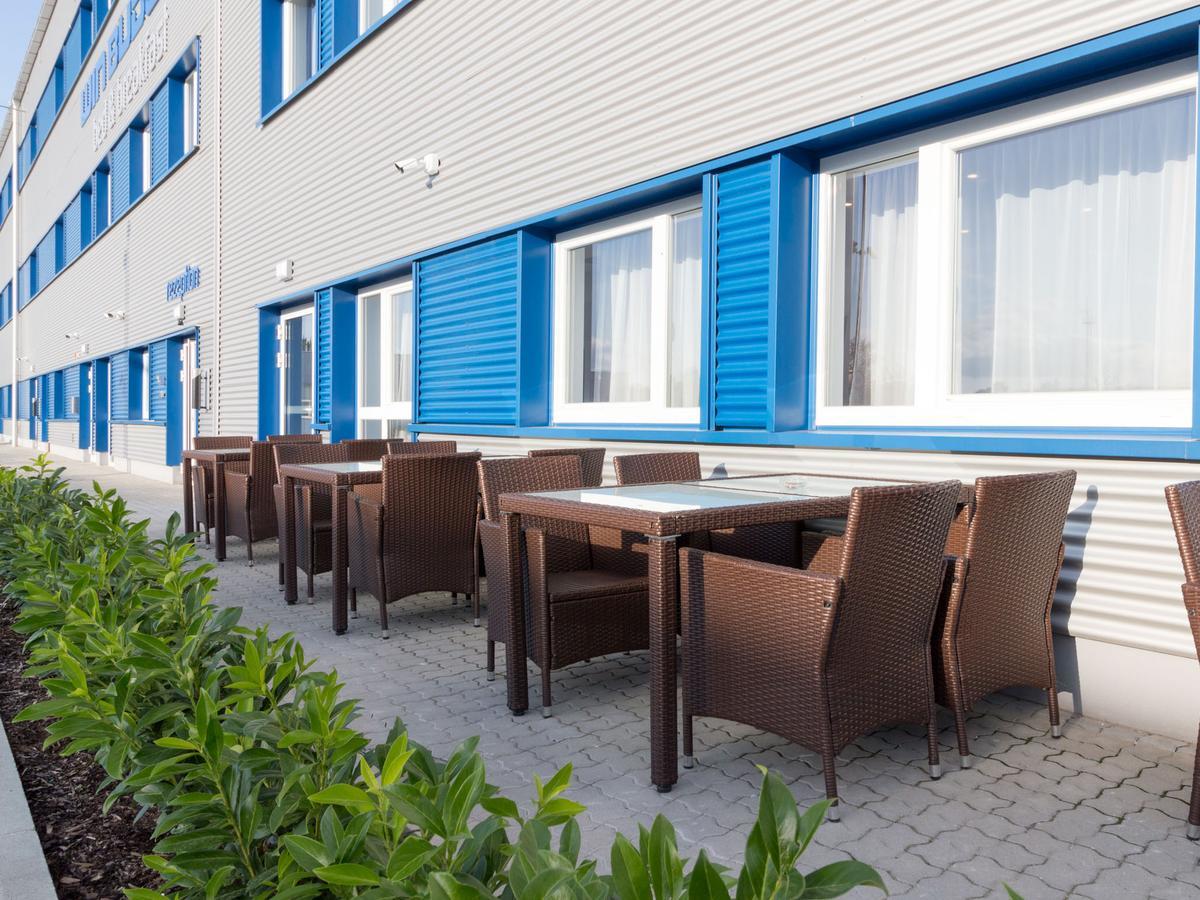 Winbudget "Bed&Breakfast" Винер-Нойштадт Экстерьер фото